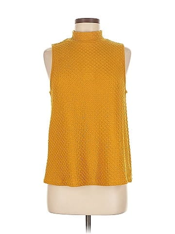 Eri + Ali Sleeveless T-Shirt (view 1)