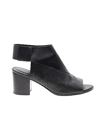 Vince. Ankle Boots (view 1)