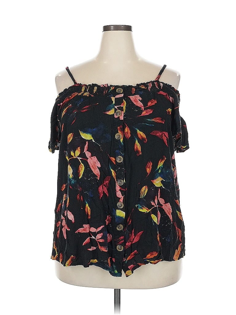 Pre-owned Torrid Sleeveless Blouse In Black