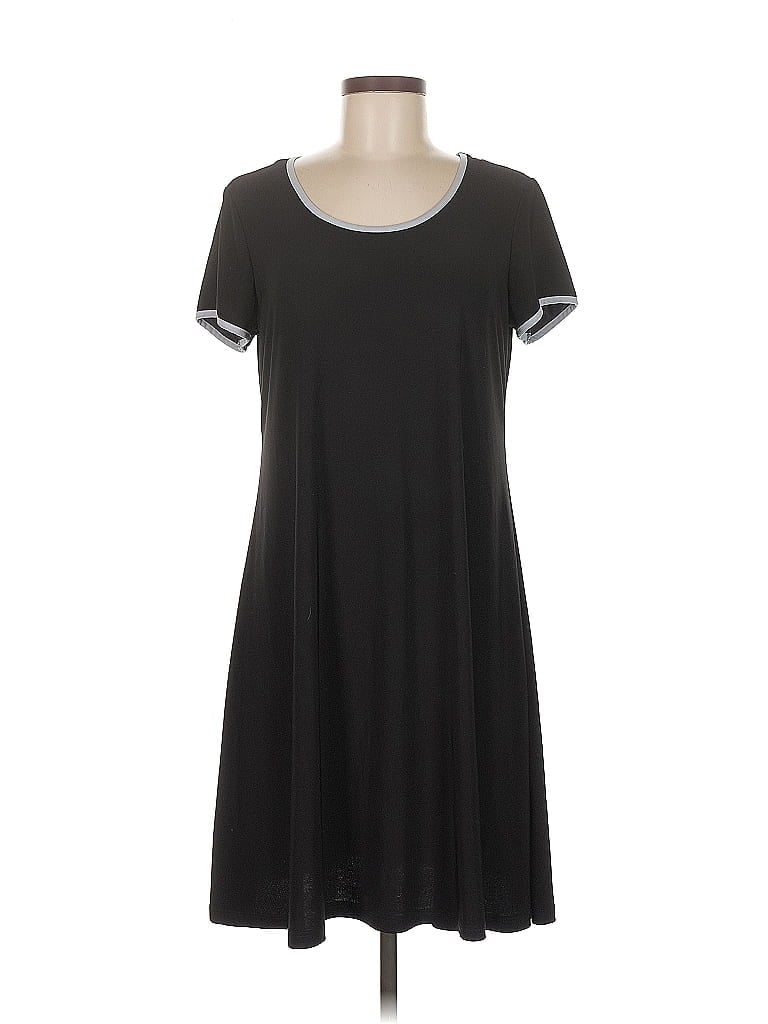 Click to view more detailed imagery on our partner's website Pre-owned Roz & Ali Casual Dress In Black