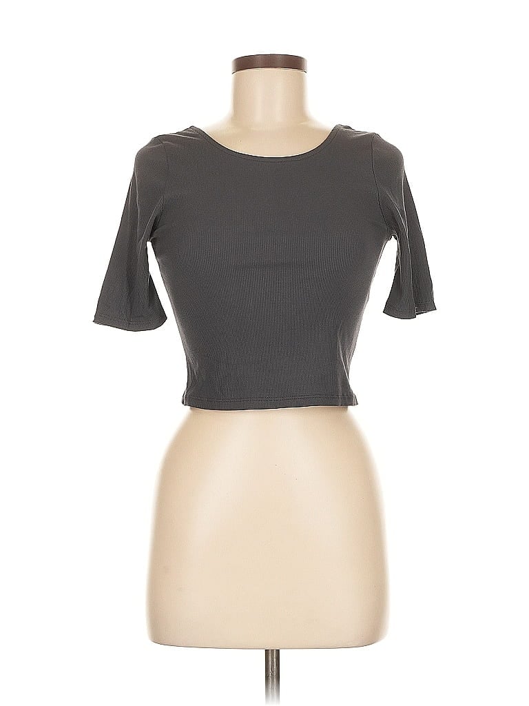 Click to view more detailed imagery on our partner's website Pre-owned By Together Short Sleeve T-shirt In Gray