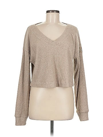 Alo Yoga Pullover Sweater (view 1)