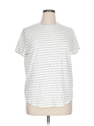 Lululemon Athletica Short Sleeve T-Shirt (view 1)