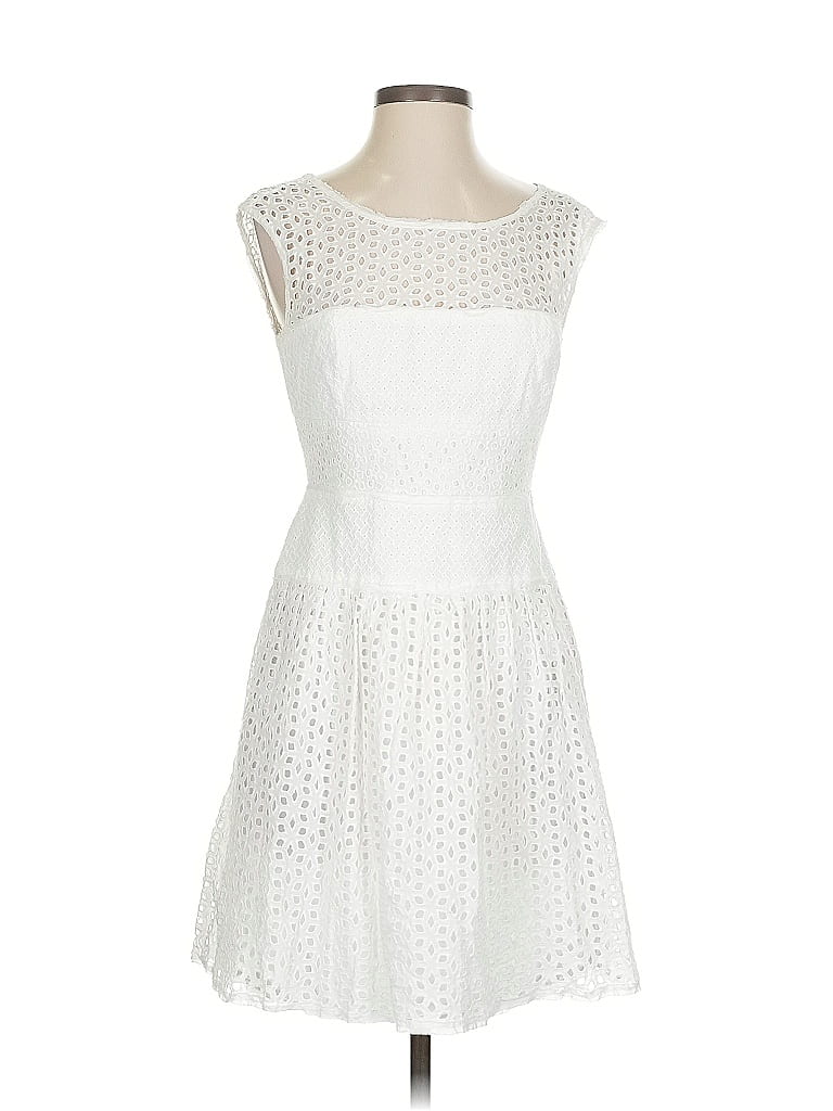 Click to view more detailed imagery on our partner's website Pre-owned Bcbgmaxazria Cocktail Dress In White