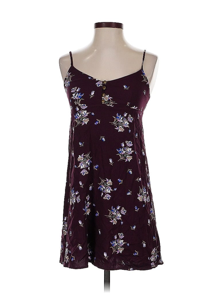 Pre-owned Urban Outfitters Casual Dress In Burgundy