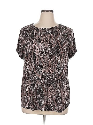 24/7 Maurices Short Sleeve T-Shirt (view 1)