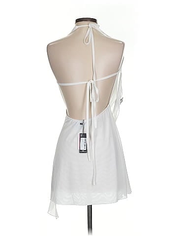 PrettyLittleThing Sleeveless Blouse (view 2)