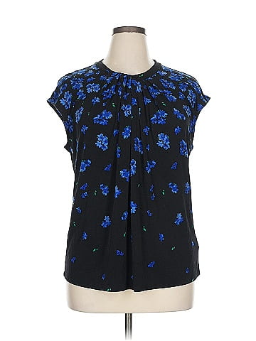 Liz Claiborne Career Sleeveless Blouse (view 1)