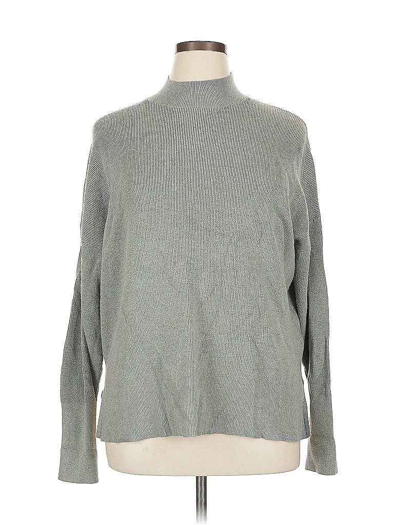 Click to view more detailed imagery on our partner's website Pre-owned Joan Vass Turtleneck Sweater In Gray