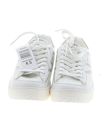 Tretorn Sneakers (view 2)