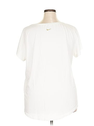 Nike Short Sleeve T-Shirt (view 2)