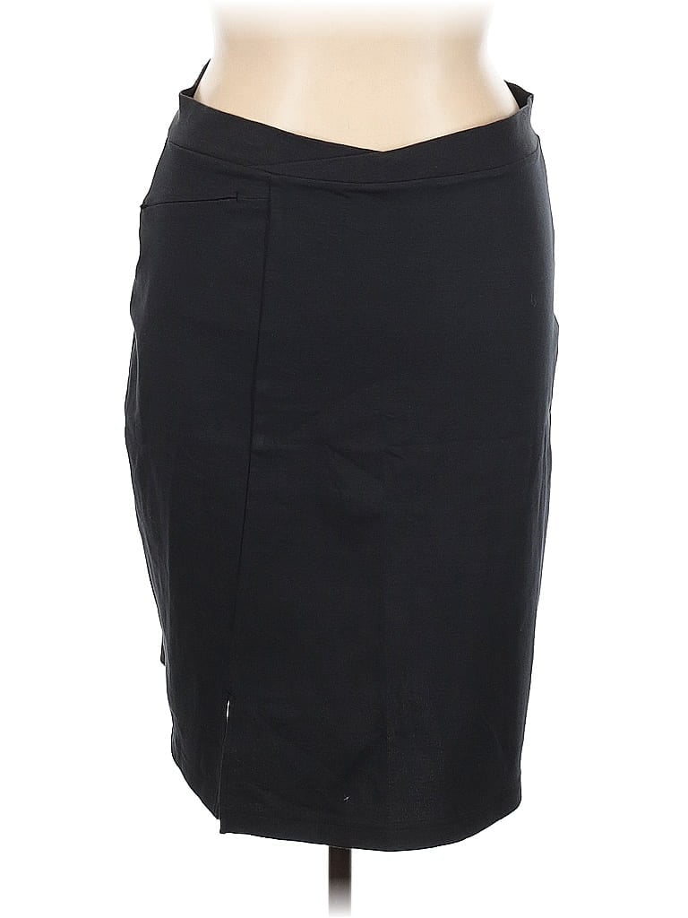 Click to view more detailed imagery on our partner's website Pre-owned Exofficio Casual Skirt In Black