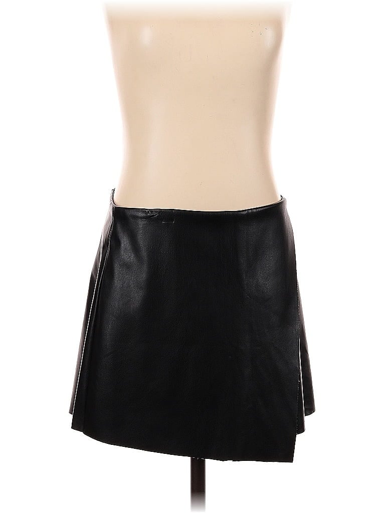 Click to view more detailed imagery on our partner's website Pre-owned Dress Forum Faux Leather Skirt In Black