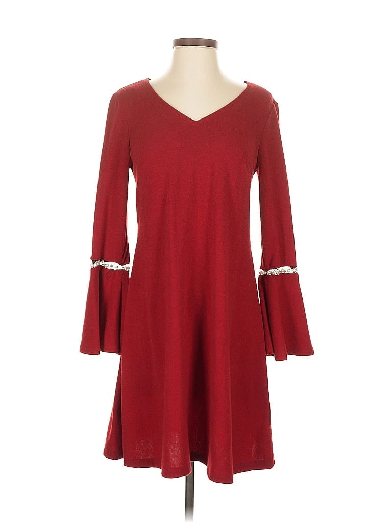 Click to view more detailed imagery on our partner's website Pre-owned Signature By Robbie Bee Casual Dress In Burgundy
