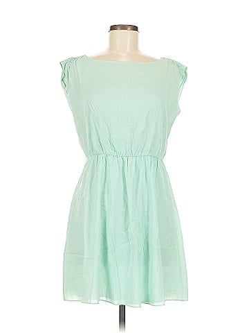Alice + Olivia Casual Dress (view 1)