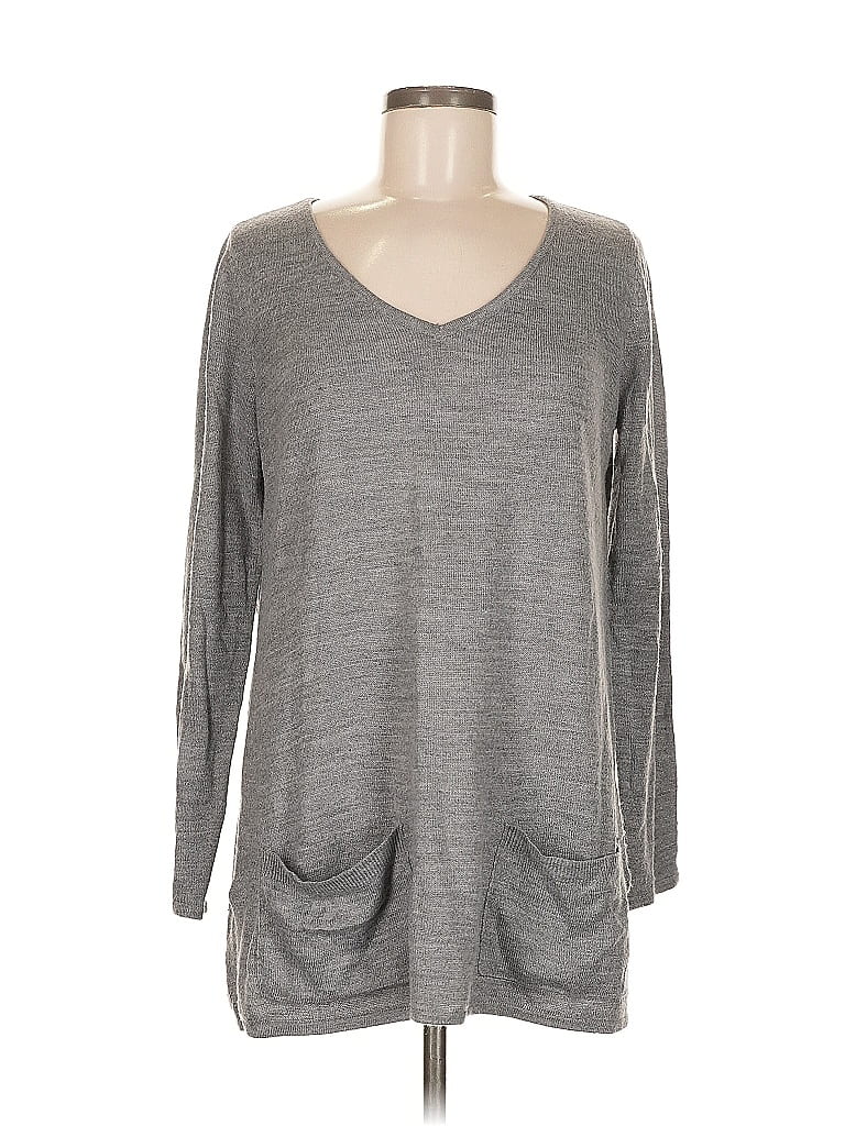 Click to view more detailed imagery on our partner's website Pre-owned New York And Company Pullover Sweater In Gray