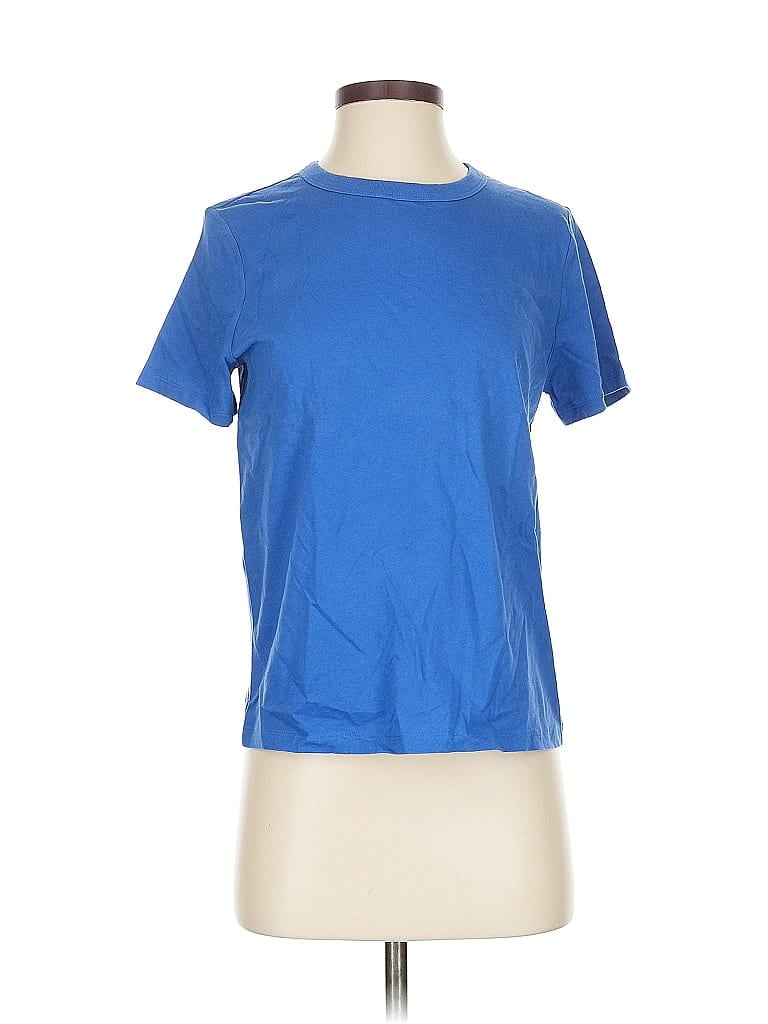 Click to view more detailed imagery on our partner's website Pre-owned Old Navy Active T-shirt In Blue