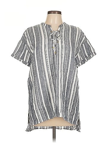 Ellen Tracy Short Sleeve Button-Down Shirt (view 1)