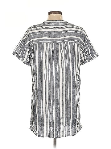Ellen Tracy Short Sleeve Button-Down Shirt (view 2)