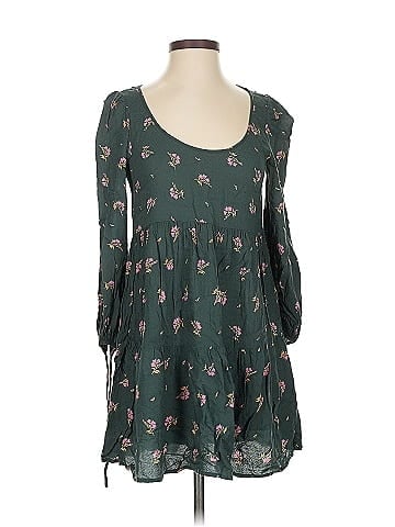 Urban Outfitters Casual Dress (view 1)
