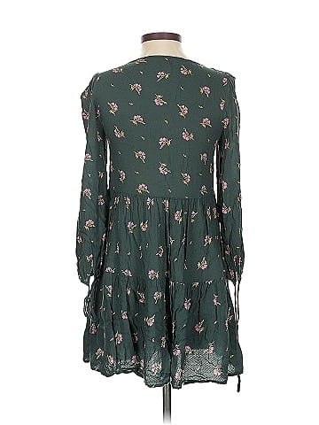 Urban Outfitters Casual Dress (view 2)