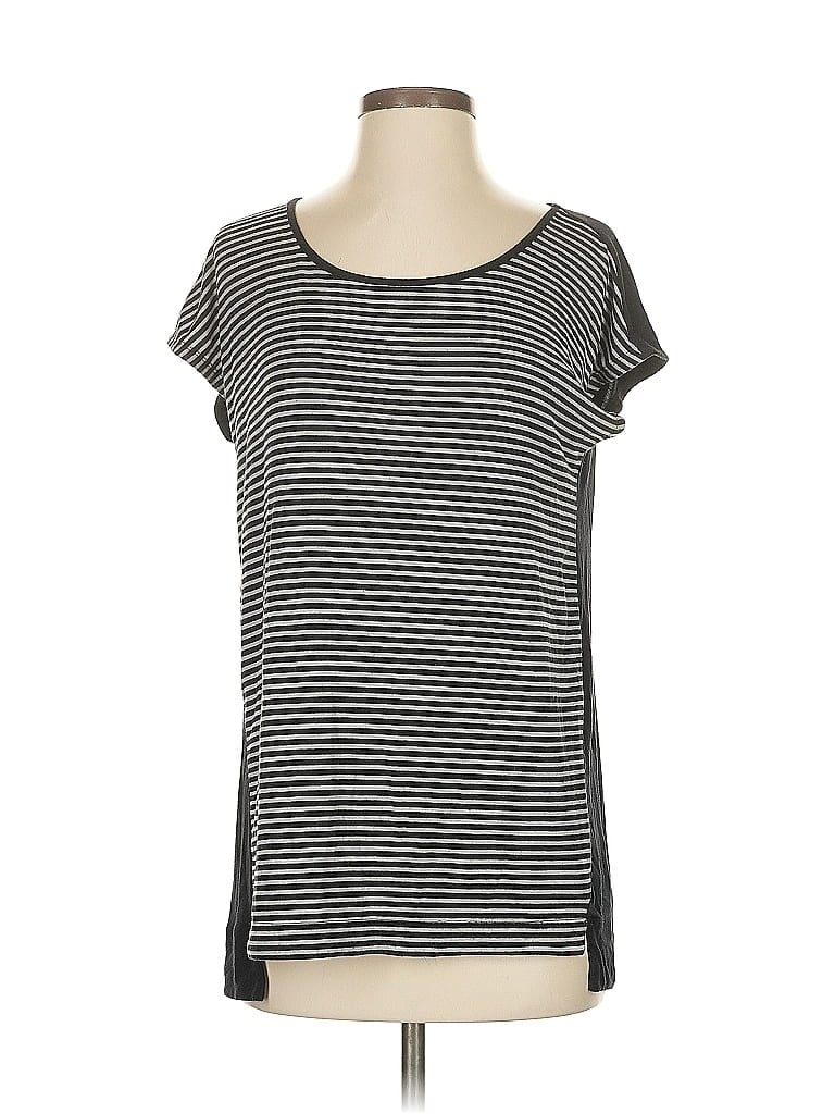 Click to view more detailed imagery on our partner's website Pre-owned Athleta Short Sleeve Top Black Scoop Neck Tops