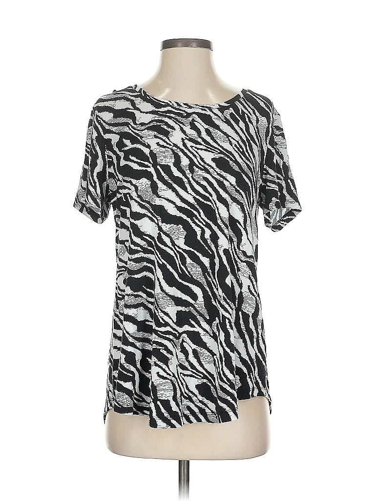 Click to view more detailed imagery on our partner's website Pre-owned Jm Collection Short Sleeve T-shirt In Silver