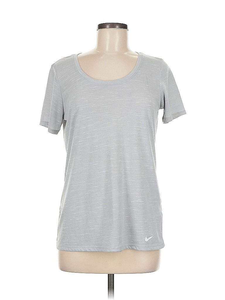 Pre-owned Nike Active T-shirt In Silver