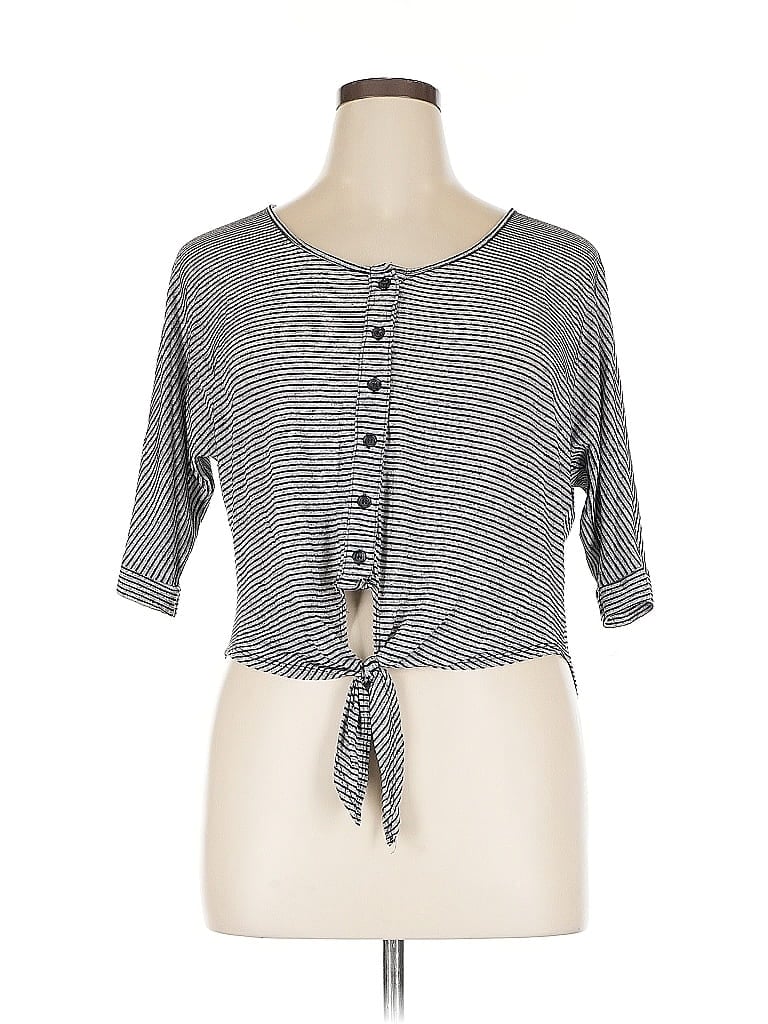 Pre-owned Xhilaration 3/4 Sleeve Top Gray Keyhole Neckline Tops