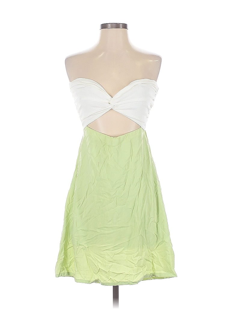 Click to view more detailed imagery on our partner's website Pre-owned Le Lis Cocktail Dress In Green