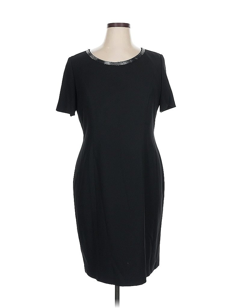 Click to view more detailed imagery on our partner's website Pre-owned Sioni Cocktail Dress In Black