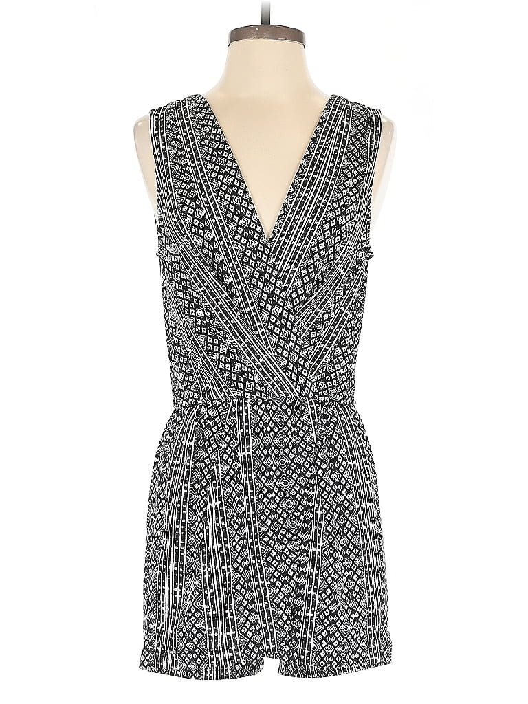 Pre-owned Bcbgeneration Romper In Gray