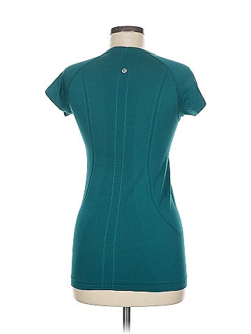 Lululemon Athletica Short Sleeve T-Shirt (view 2)