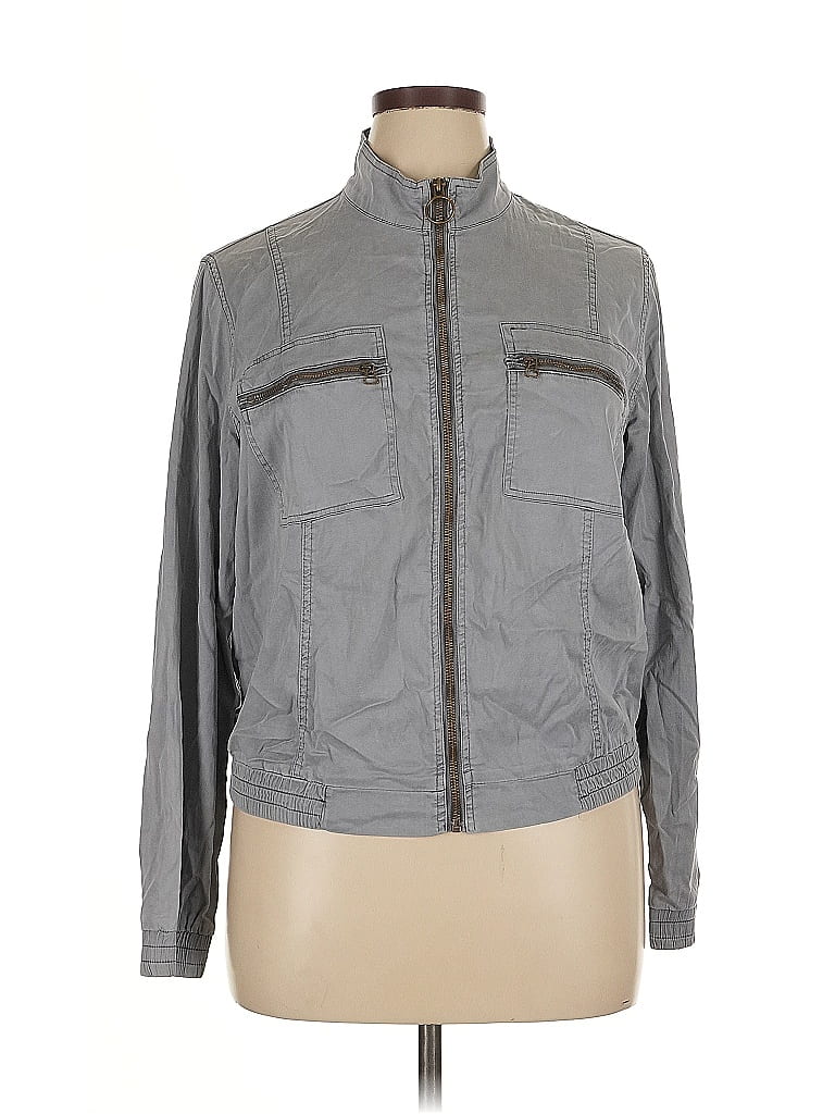 Click to view more detailed imagery on our partner's website Pre-owned Xcvi Long Sleeve Top Gray Mock Neckline Tops