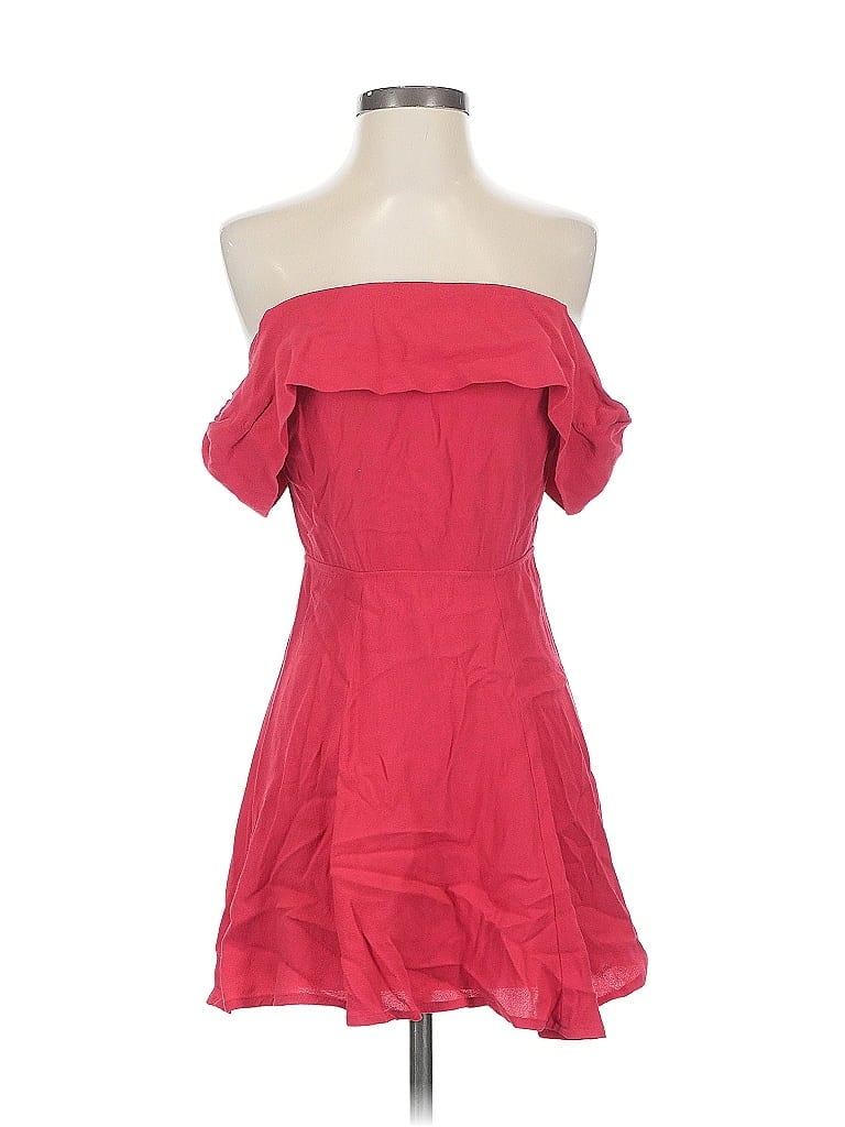 Click to view more detailed imagery on our partner's website Pre-owned Reformation Cocktail Dress In Red