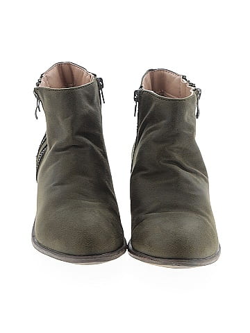 Journee Collection Ankle Boots (view 2)