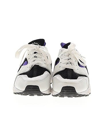 Nike Sneakers (view 2)