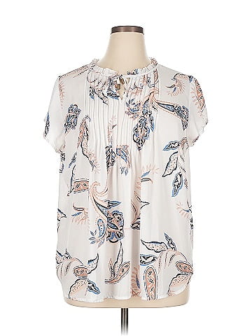 Liz Claiborne Career Short Sleeve Blouse (view 1)