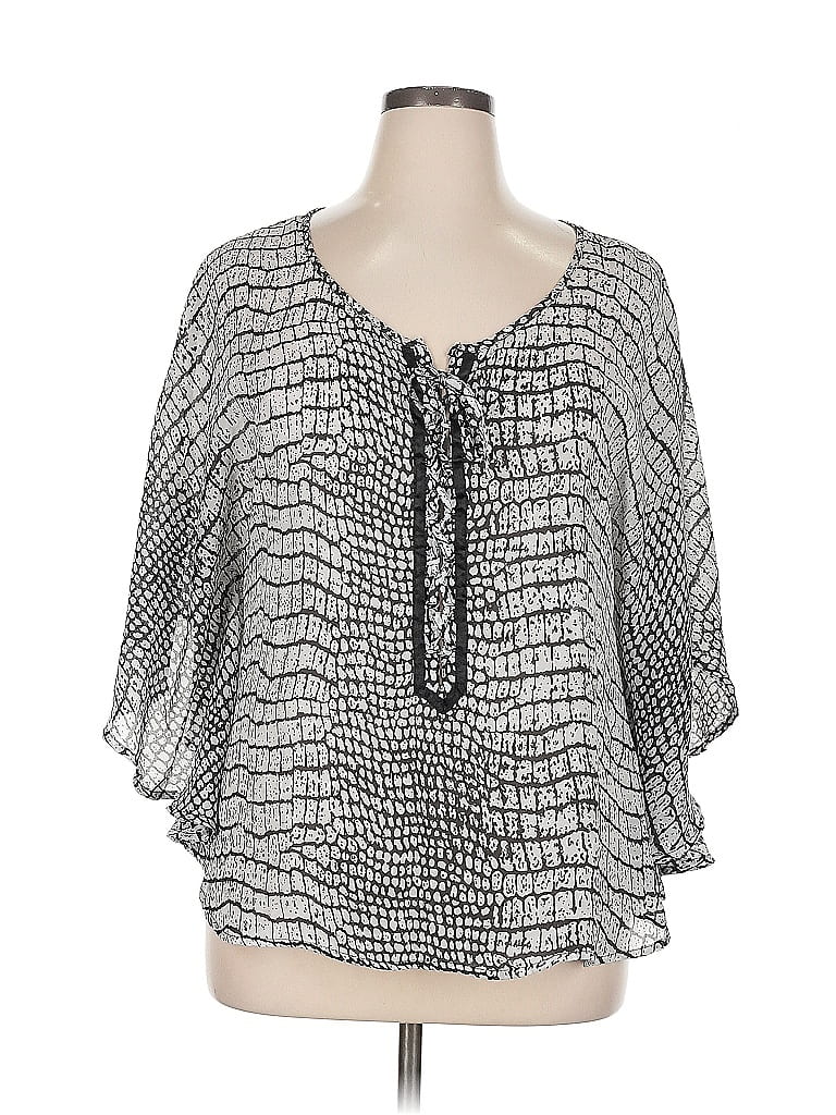 Click to view more detailed imagery on our partner's website Pre-owned Assorted Brands 3/4 Sleeve Blouse In White