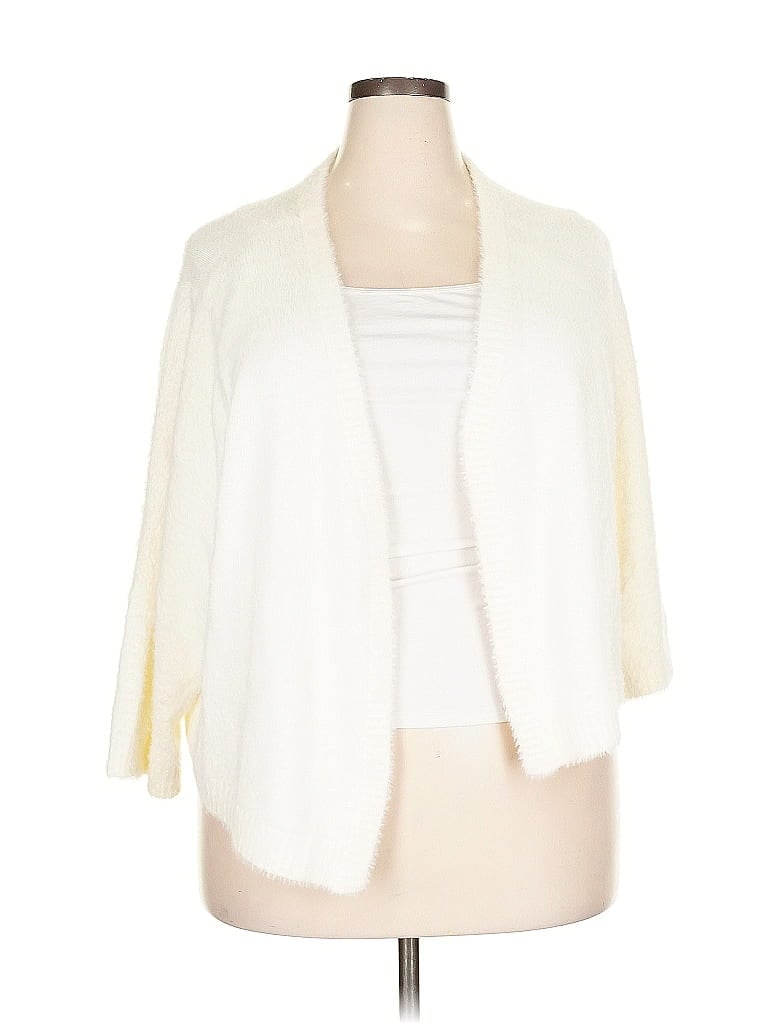 Pre-owned Torrid Cardigan Sweater In White