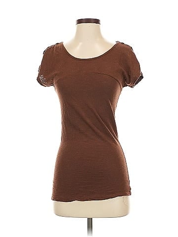 Charlotte Russe Short Sleeve T-Shirt (view 1)