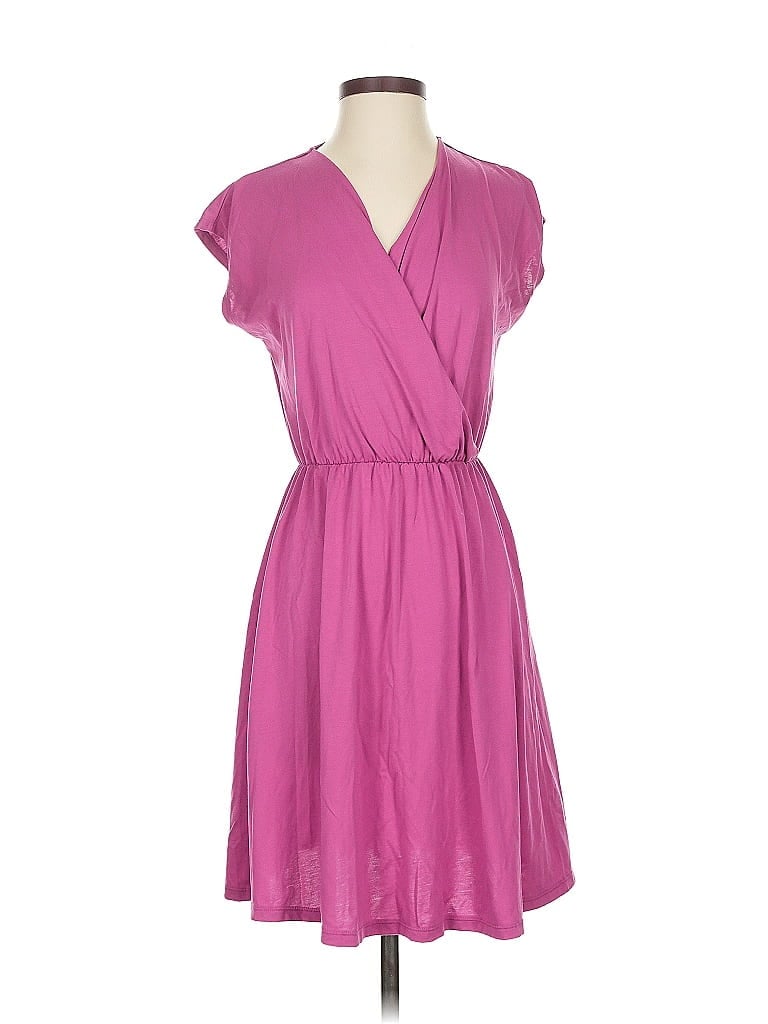 Click to view more detailed imagery on our partner's website Pre-owned Uniqlo Casual Dress In Pink