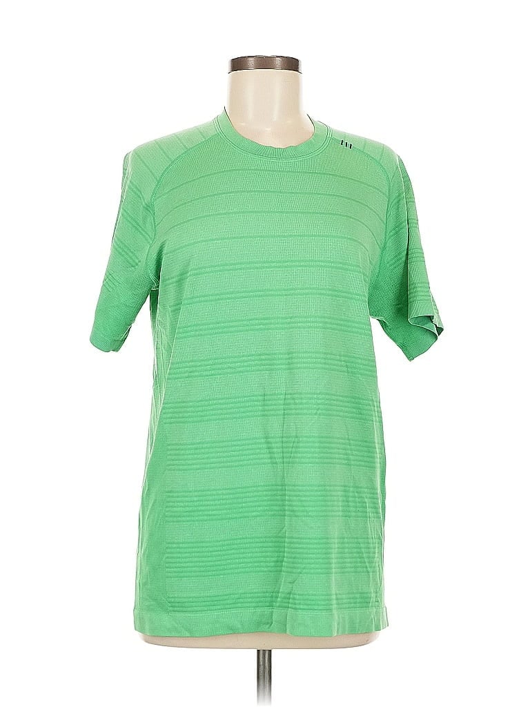 Pre-owned Lululemon Athletica Short Sleeve T-shirt In Green