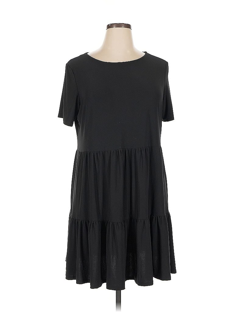 Click to view more detailed imagery on our partner's website Pre-owned Nicole Miller Casual Dress In Black