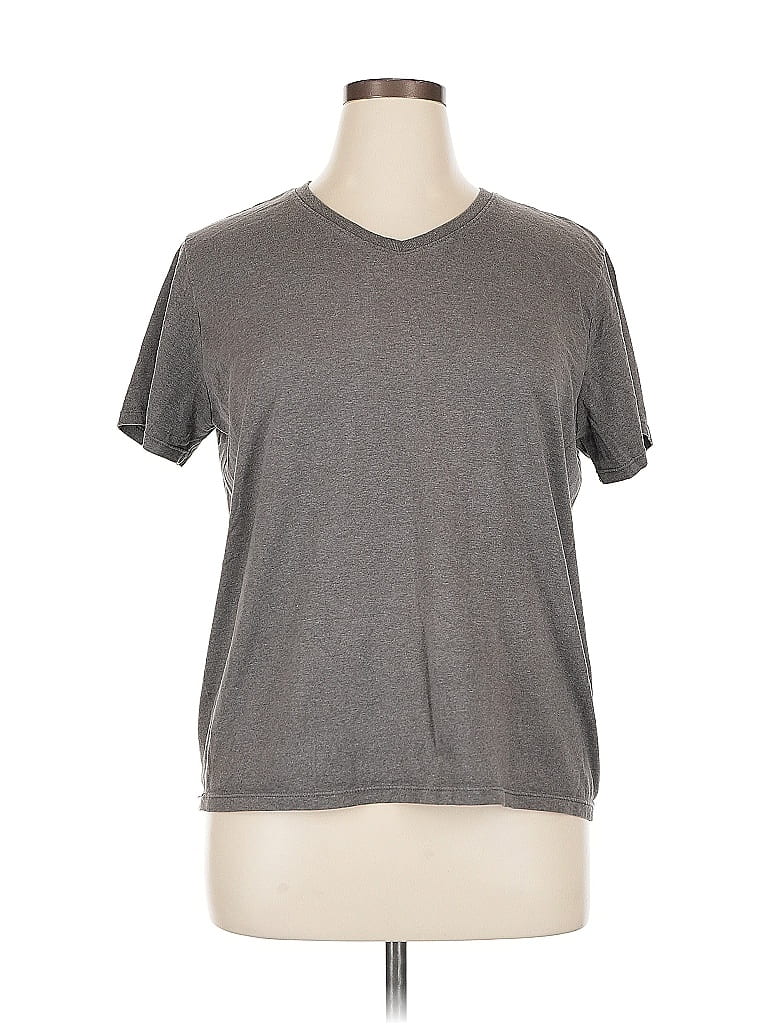Pre-owned Hanes Short Sleeve T-shirt In Gray