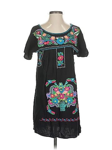 Izzy & Lola Casual Dress (view 1)