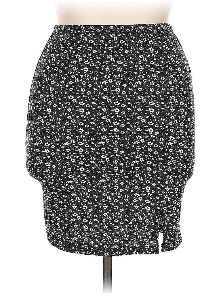 SHEIN CURVE Pre-owned Casual Skirt In Black