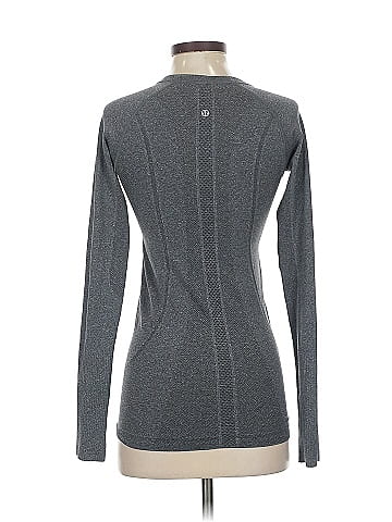 Lululemon Athletica Long Sleeve T-Shirt (view 2)
