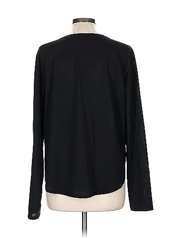 Lululemon Athletica Long Sleeve T-Shirt (view 2)