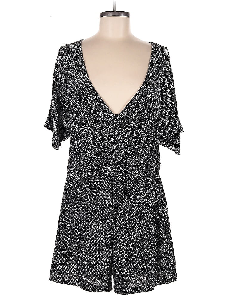 Pre-owned Astr Romper In Black